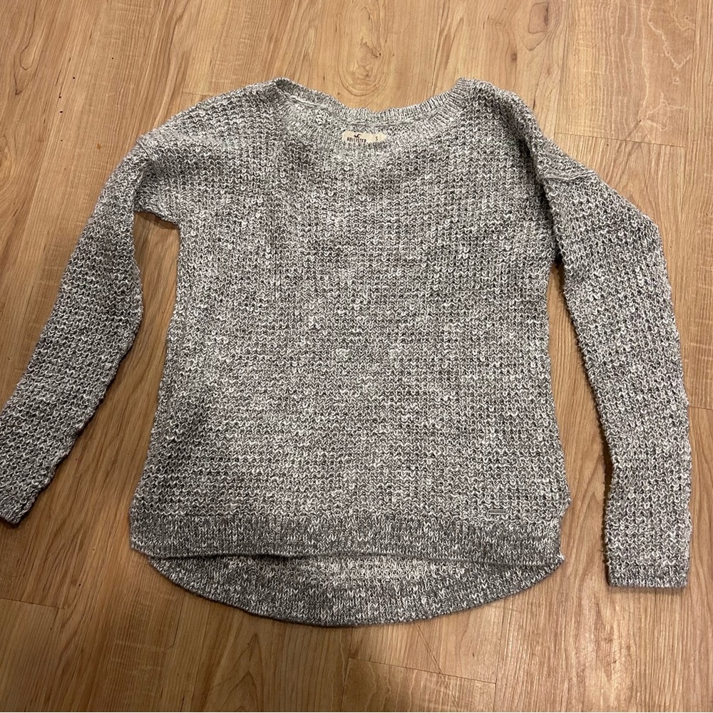 Hollister Women's Heathered Gray Sweater